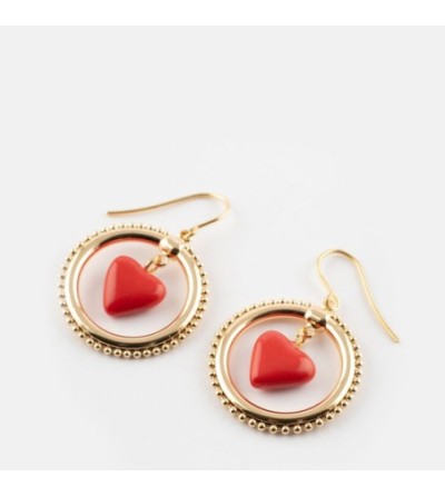 Boucle d'oreille coeurs rouges dans cercles
